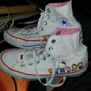 HELLO KITTY CONVERSE  -  SIZE 6